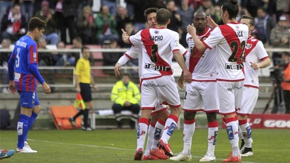 El Rayo ganó al Levante gracias a cuatro goles de Bueno