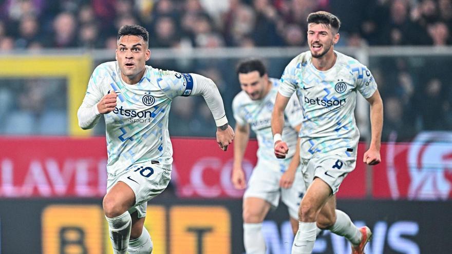 El delantero argentino Lautaro Martinez celebra el 0-2 durante el partido de la Serie A