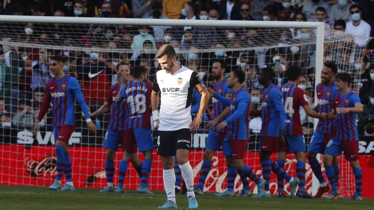 La mala racha del Valencia en Liga continúa tras la derrota contra el Barcelona