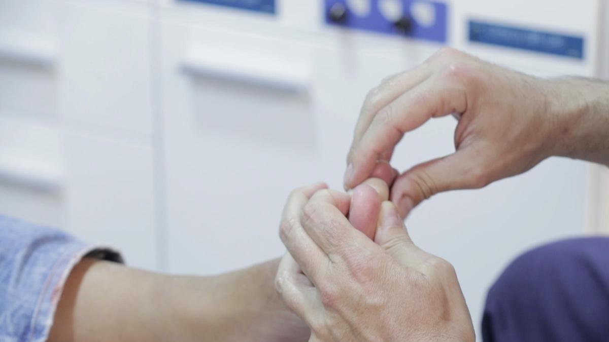 El SES abre dos nuevas bolsas para cubrir puestos temporales de podólogos y técnicos sanitarios