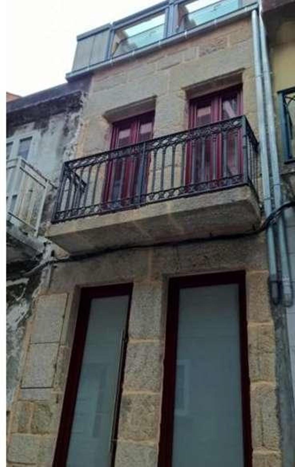 Dos viviendas rehabilitadas en Cangas optan a los Premios COAG de Arquitectura