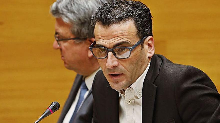 El director general de À Punt, Alfred Costa, en las Corts. | M.Á. MONTESINOS