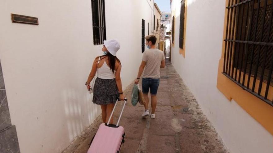 Llegada de turistas a la capital de Córdoba.