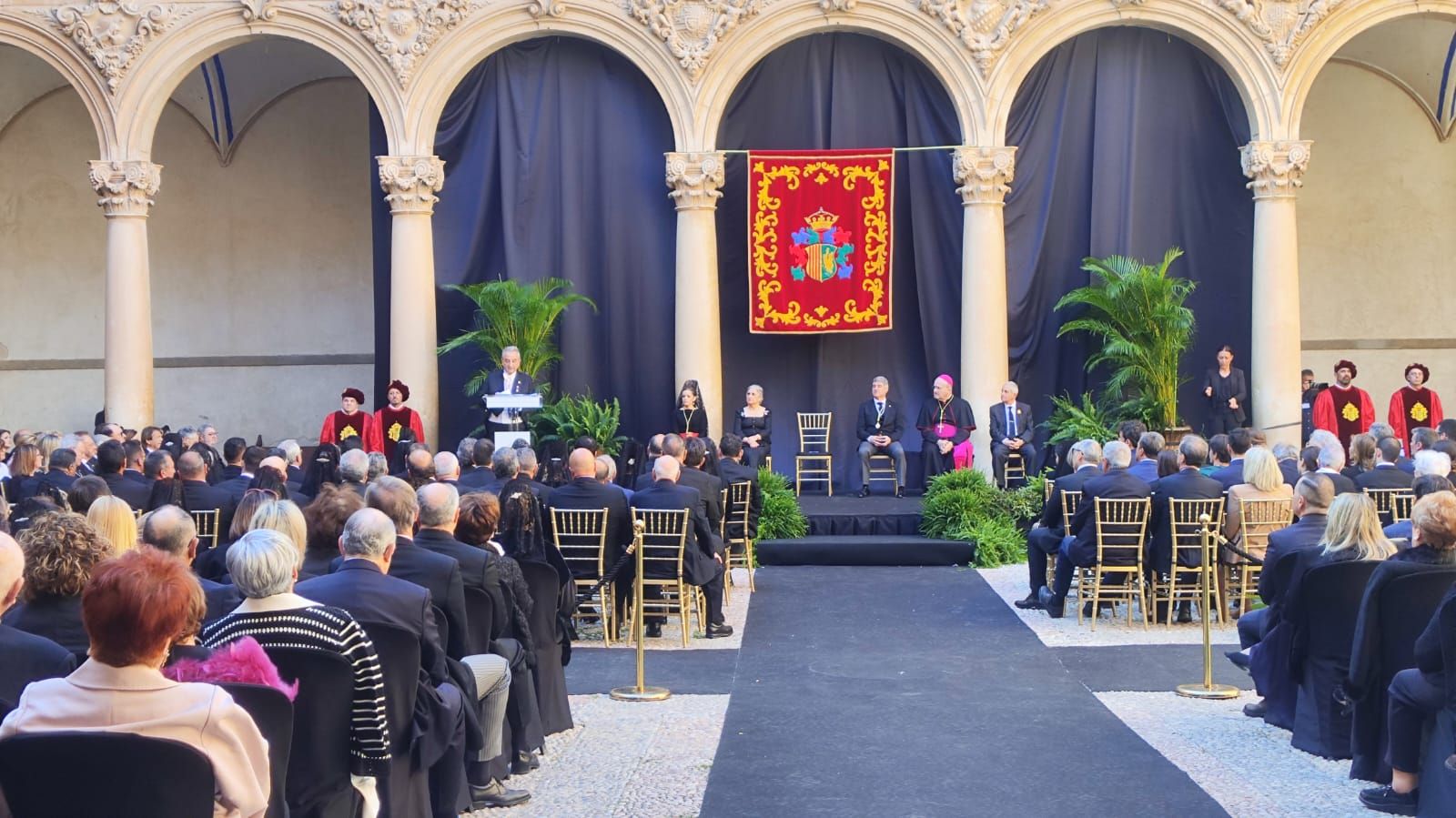 Así ha sido la recepción del Caballero Cubierto 2025 en Orihuela