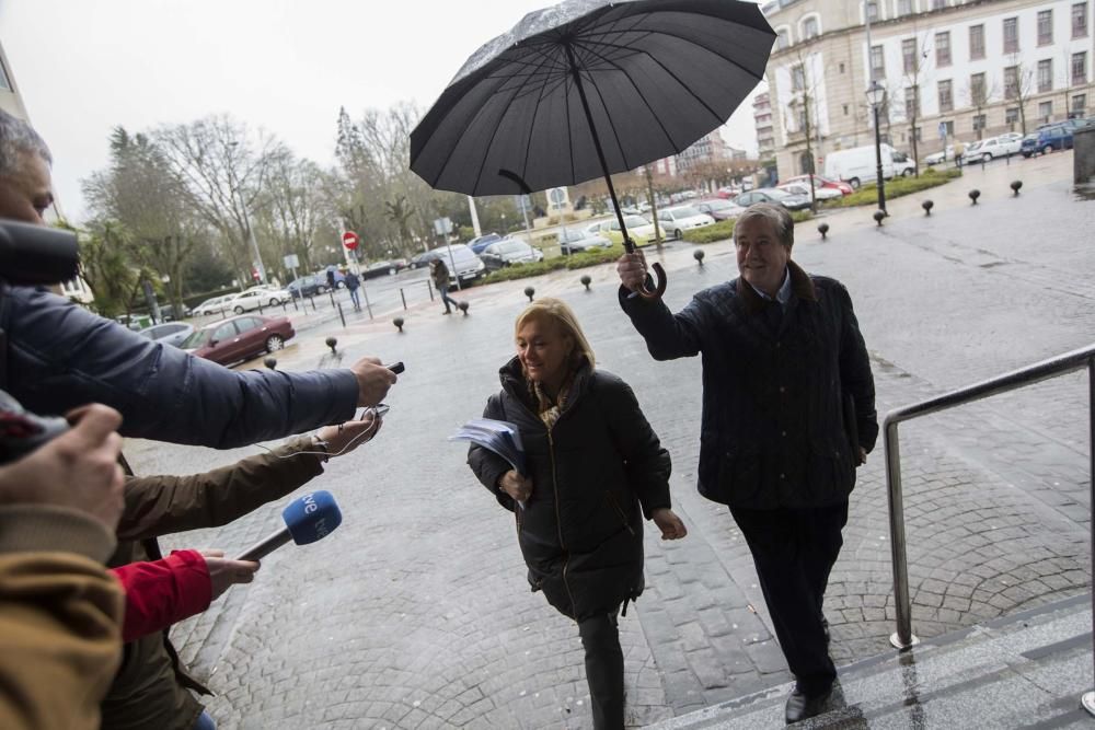 Mercedes Fernández y el Interventor del Ayuntamiento de Oviedo acuden a declarar como testigo por el caso Pokemon