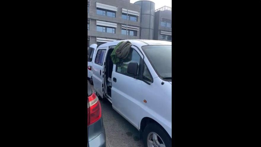Un veí de Sant Narcís denuncia que li han saquejat la furgoneta aparcada darrere l&#039;edifici d&#039;Hisenda