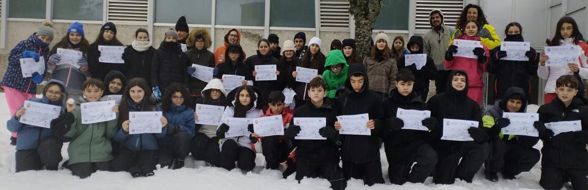 Alumnado del IES de Cotobade viaja a Manzaneda con la Diputación |