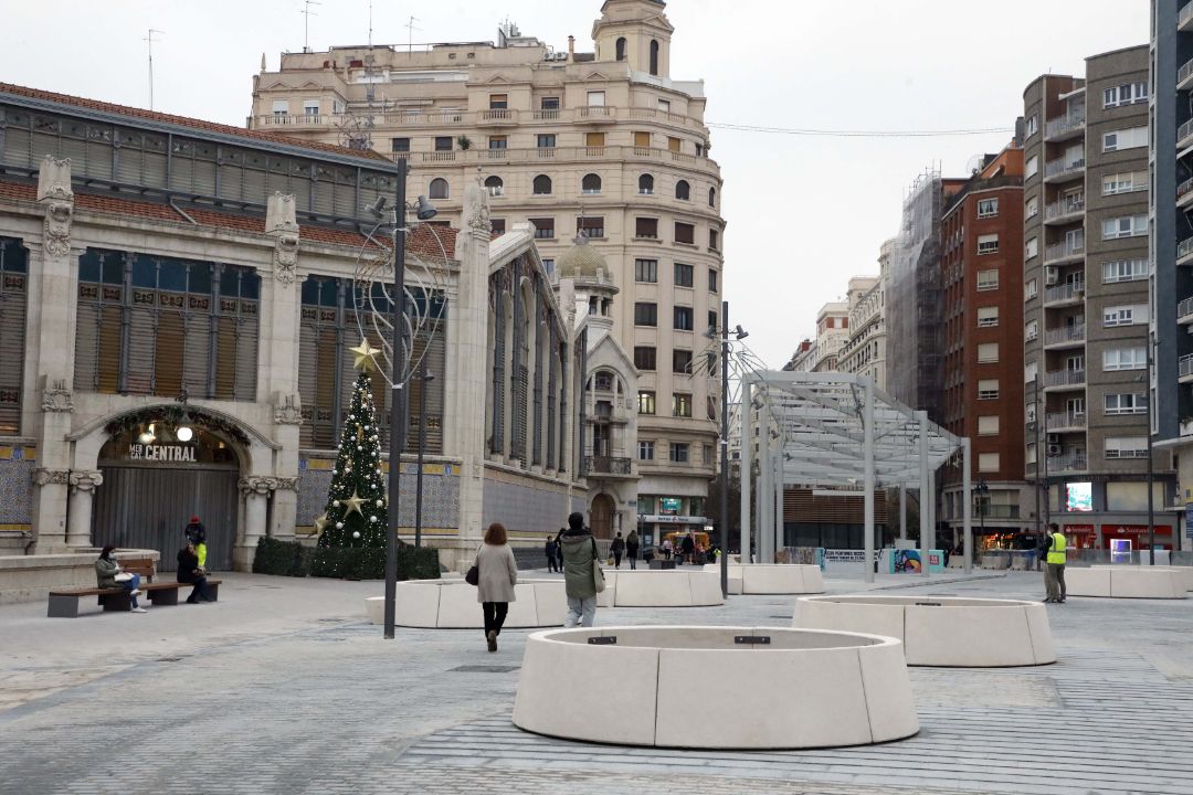 Inauguración de la Plaza de Brujas renovada tras las obras
