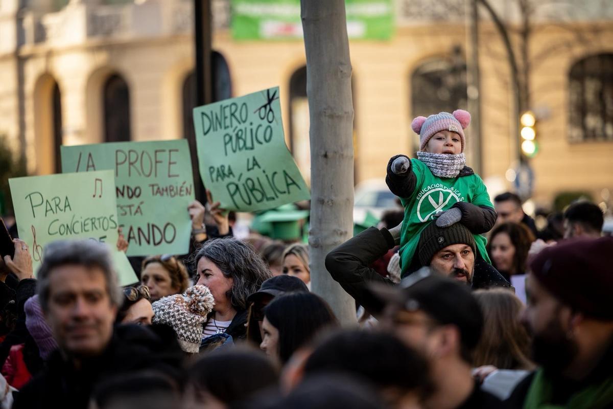 Primer día de huelga educativa en Aragón. Primer día de huelga educativa en Aragón.