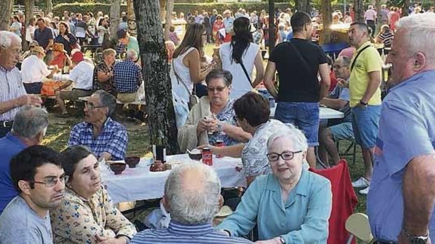 Sardiñada de Sada en O Curruncho, en una edición de un año anterior.