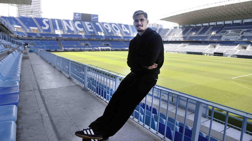 Chupe, delantero del Málaga CF: «Me gustaría escuchar al Málaga CF si hay conversaciones para renovar»