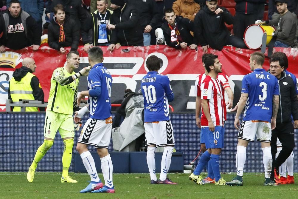 El partido entre el Sporting y el Alavés, en imágenes