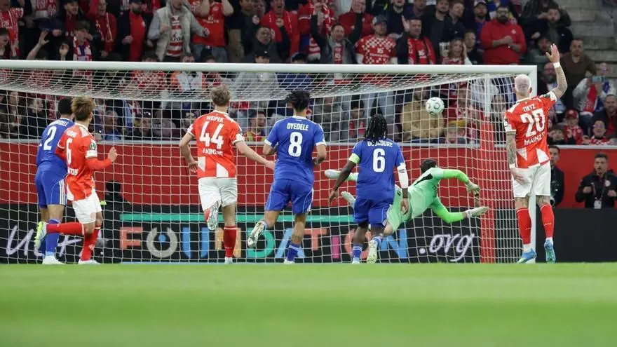 Mainz 05 - Strasbourg | El gol de Kaishu Sano