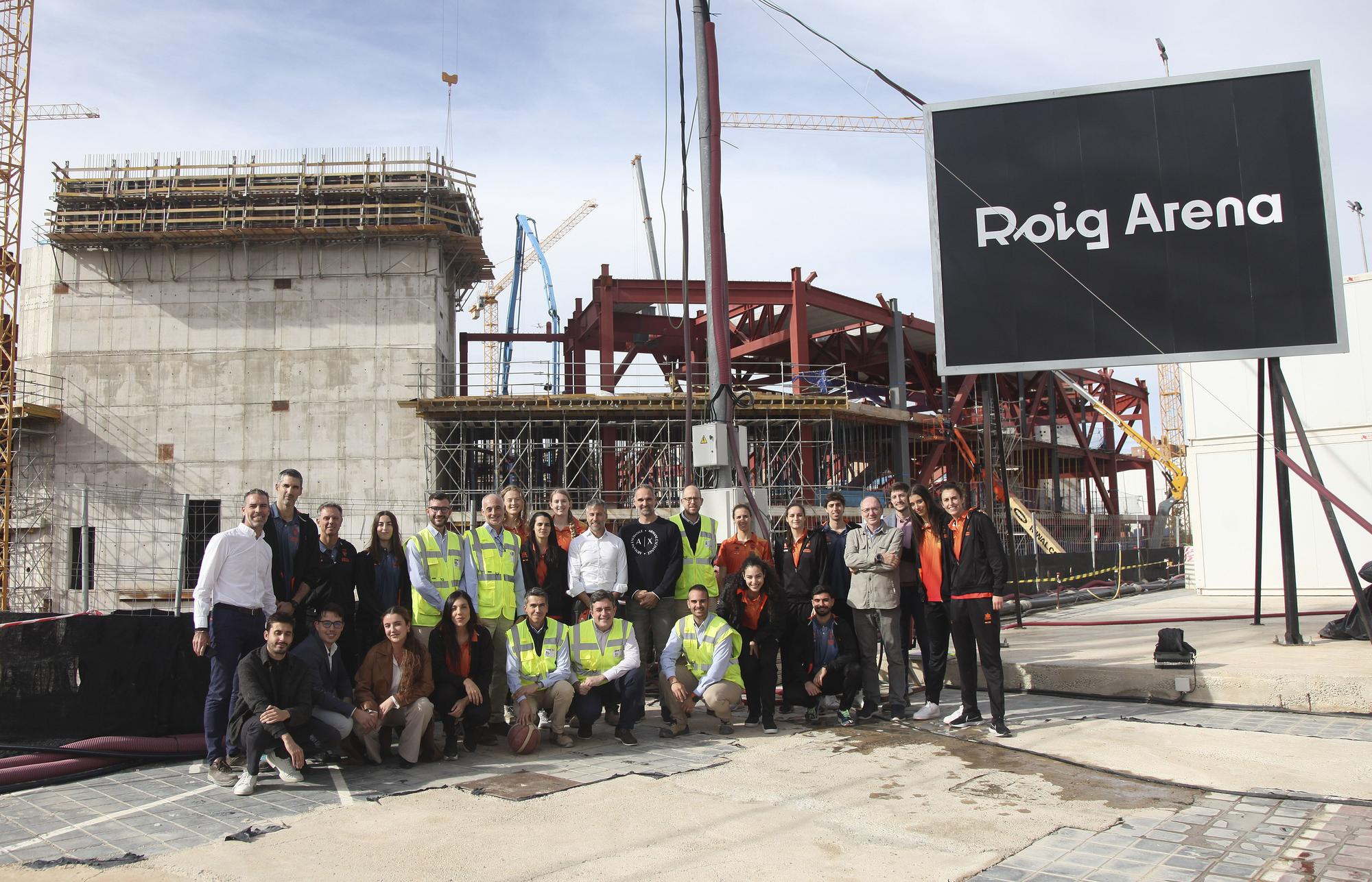 El primer equipo femenino del Valencia Basket visita el Roig Arena