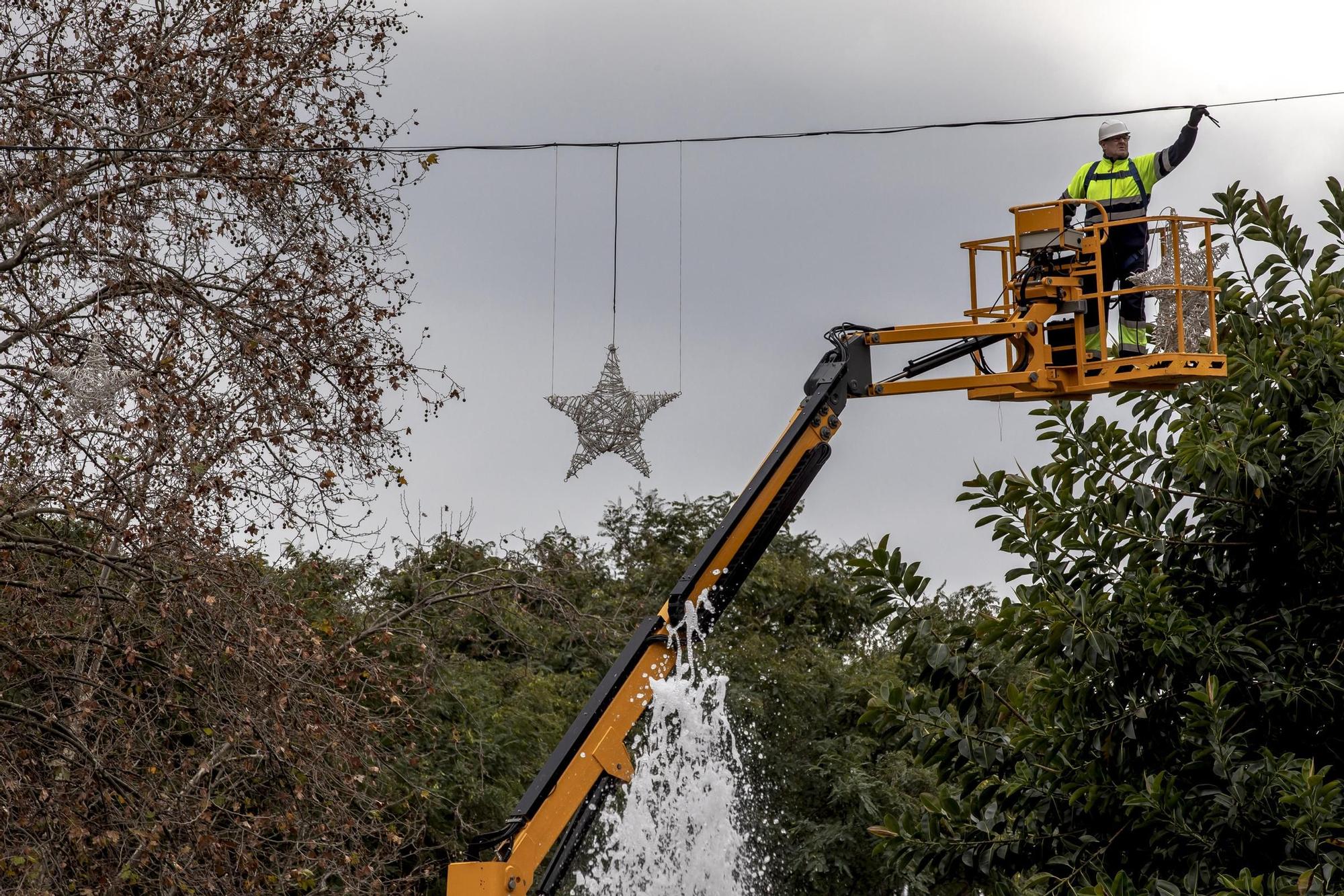 Cort inicia la desinstalación de las luces de Navidad