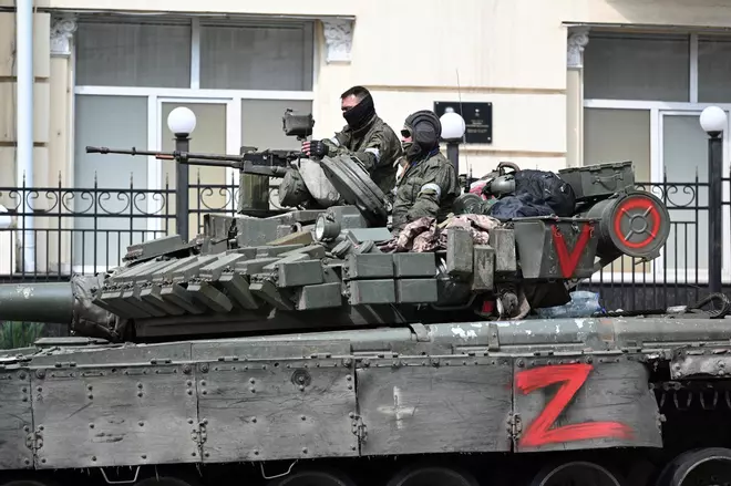 Las imágenes de los mercenarios del grupo Wagner que desafían a Putin