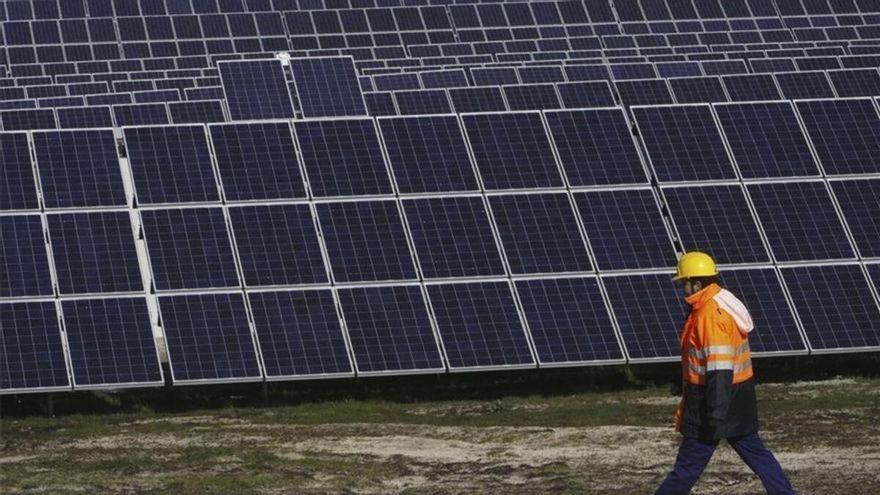 La Comisión Europea  admite a trámite la denuncia contra la planta solar de Cedillo