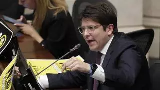 Quién es Miguel Uribe Turbay, el joven senador colombiano tiroteado: raíces en la política, azote de Petro y aspirante a presidir el país
