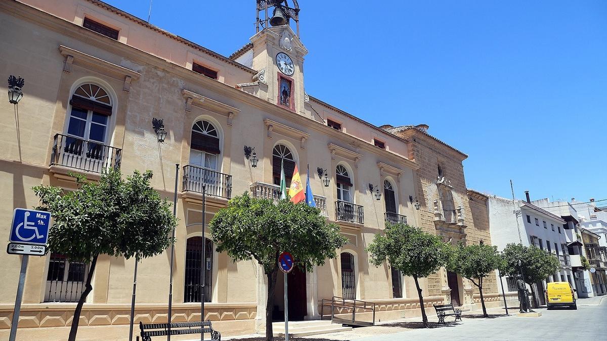 Fachada principal del ayuntamiento de Montilla.