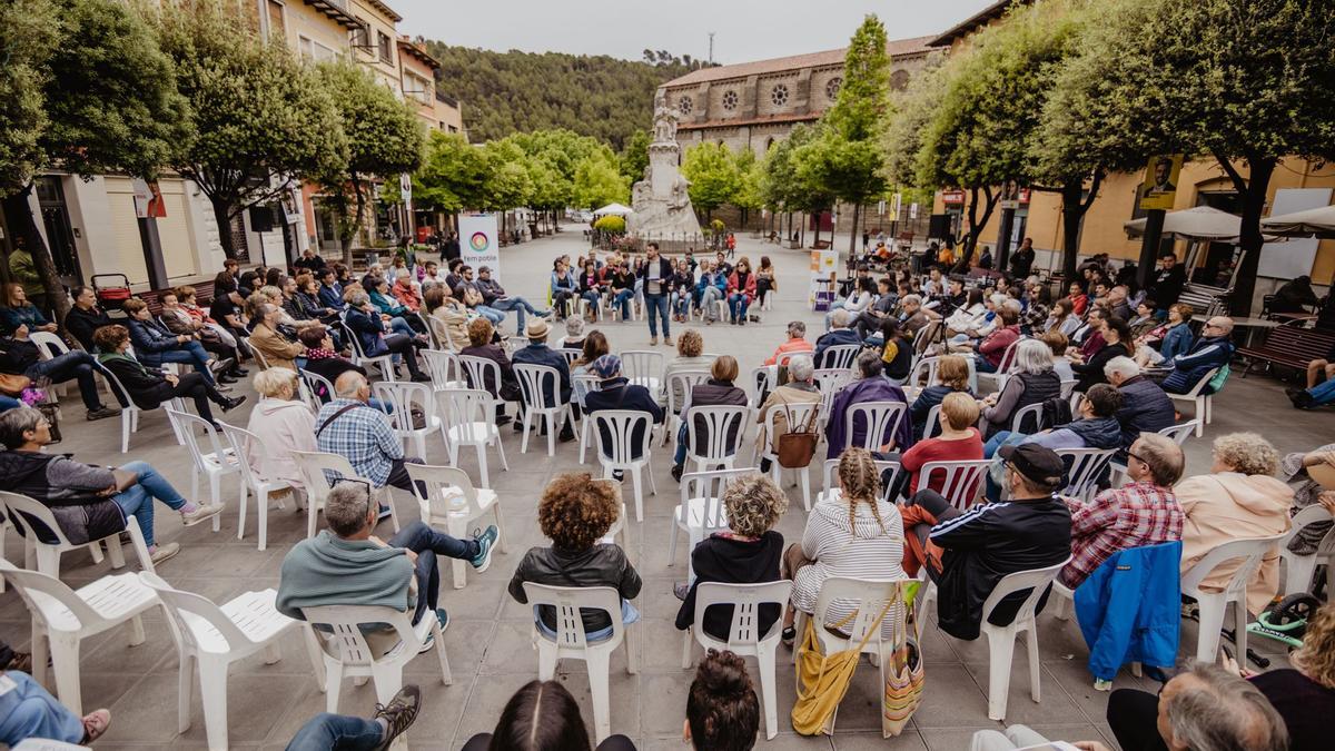 L&#039;acte de Fem Poble va tenir lloc a la plaça dels Arbres