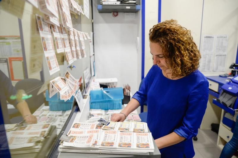 21-12-18. LAS PALMAS DE G.C. Administración de Lotería El Gordo de Triana.  FOTO: JOSÉ CARLOS GUERRA.  | 21/12/2018 | Fotógrafo: José Carlos Guerra