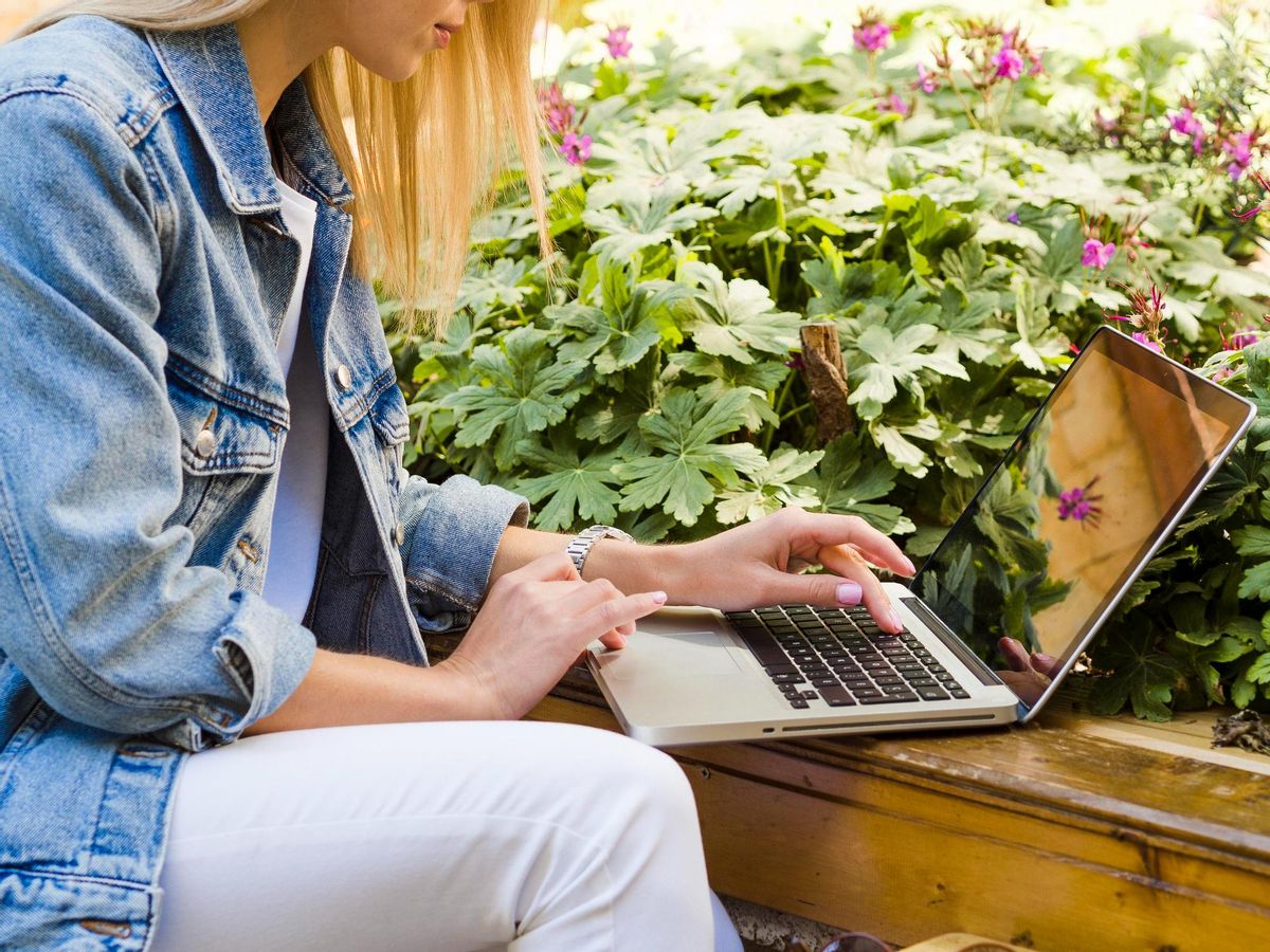 La disponibilidad de internet  beneficia a las instituciones educativas en las  áreas rurales.