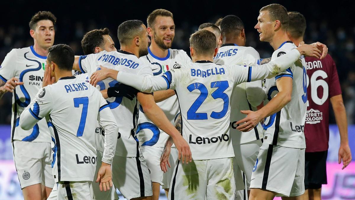 Jugadores del Inter celebrando un gol