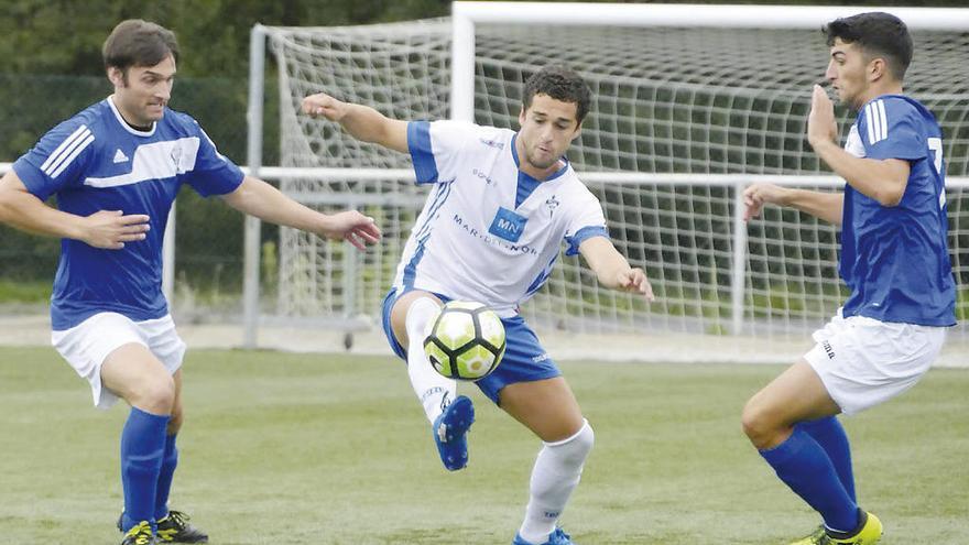 El Amanecer se llevó el derbi ante el Unión Dena. // Muñiz