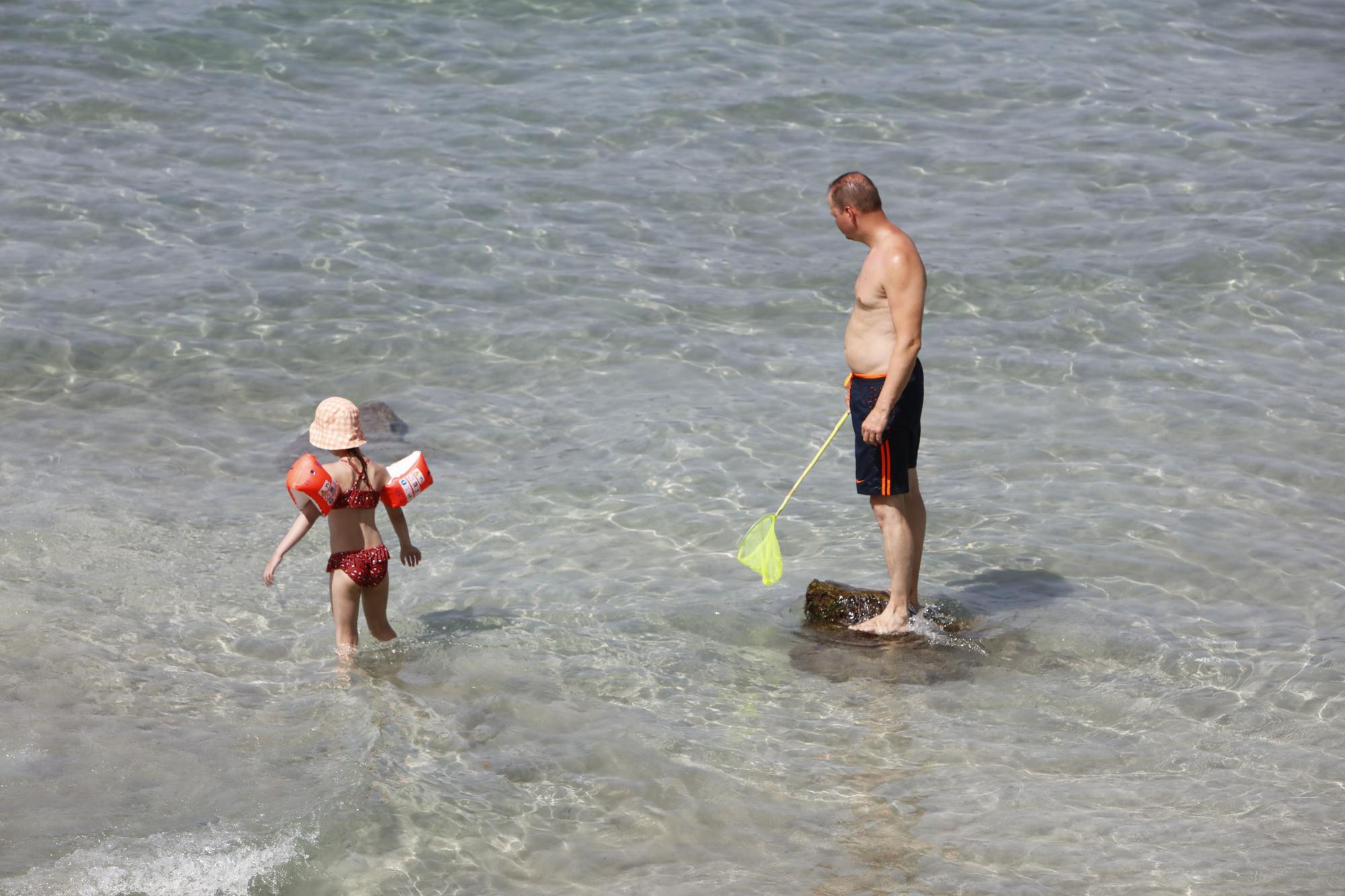 Sommer in Peguera: So genießen die Mallorca-Urlauber das Leben am beliebten Badestrand