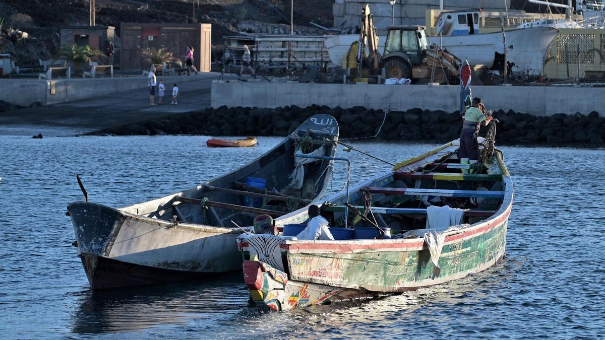 Llegada de 151 inmigrantes a El Hierro en dos cayucos.