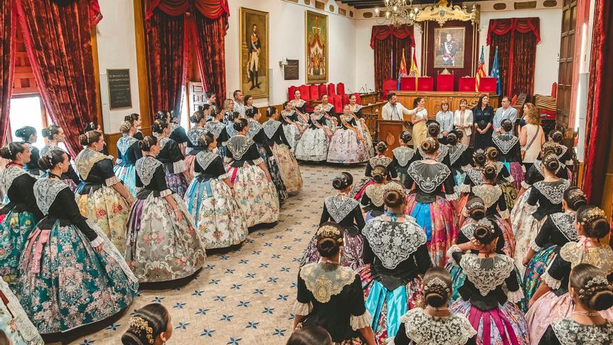 Las 31 candidatas infantiles a reina de las fiestas enfilan la elección desde Cartagena