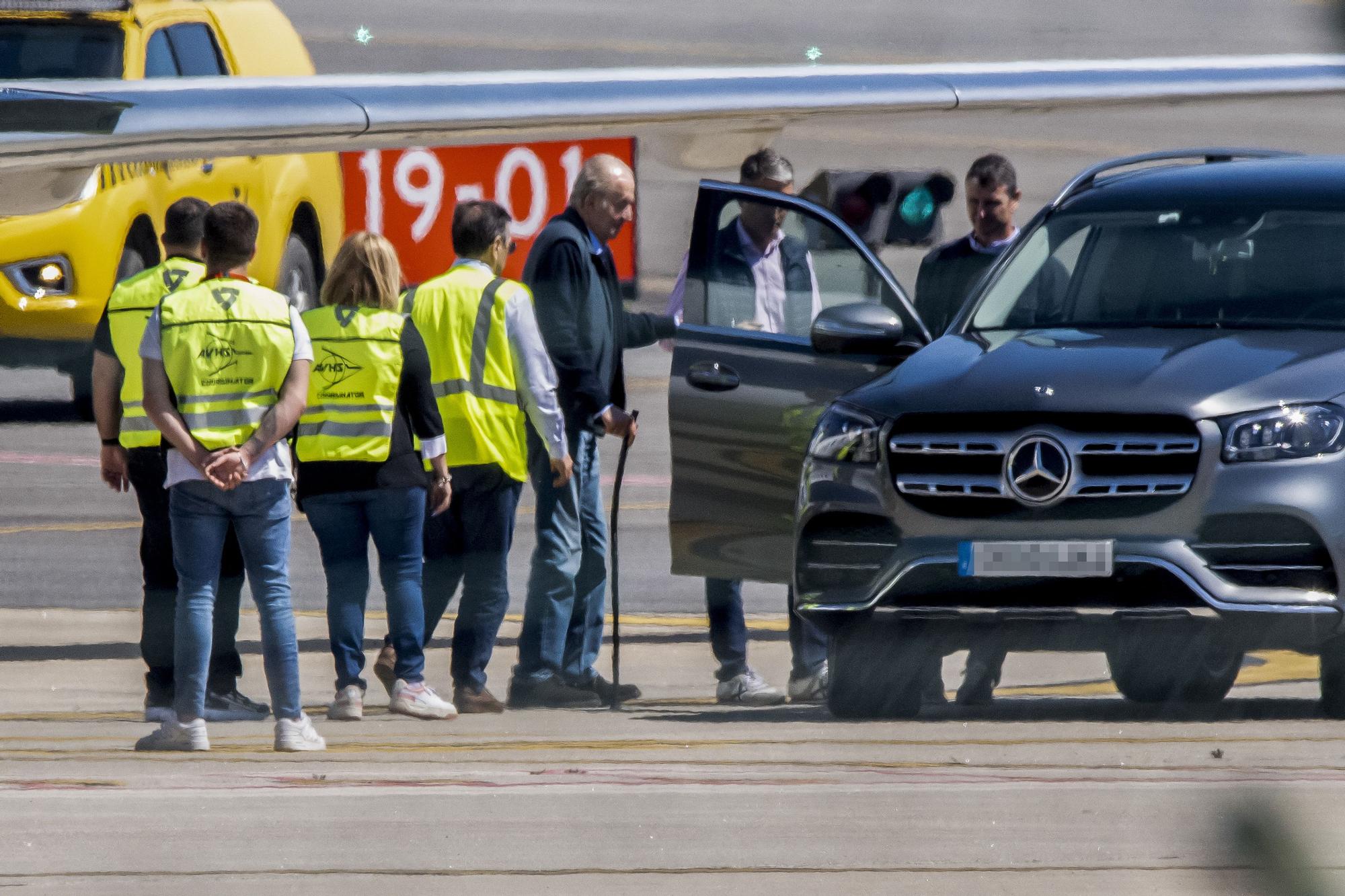 Reyes, ídolos, héroes olímpicos y anónimos a través de la historia del aeropuerto de Peinador