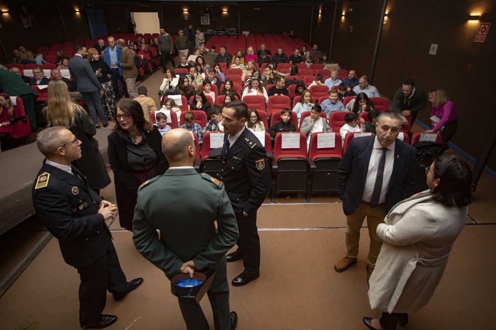 Alumnos de Sagunt leen la Carta Magna el Día de la Constitución