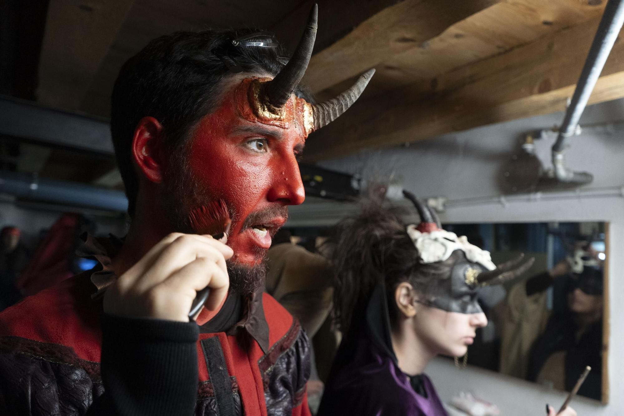 La preparació dels Pastorets de Manresa, en imatges