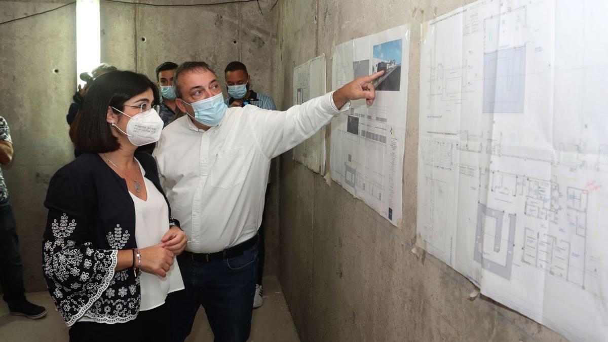 Carolina Darias y José Luis Aparicio visitan las nuevas obras en el Hospital Universitario de Lanzarote Doctor José Molina Orosa en octubre de 2022.