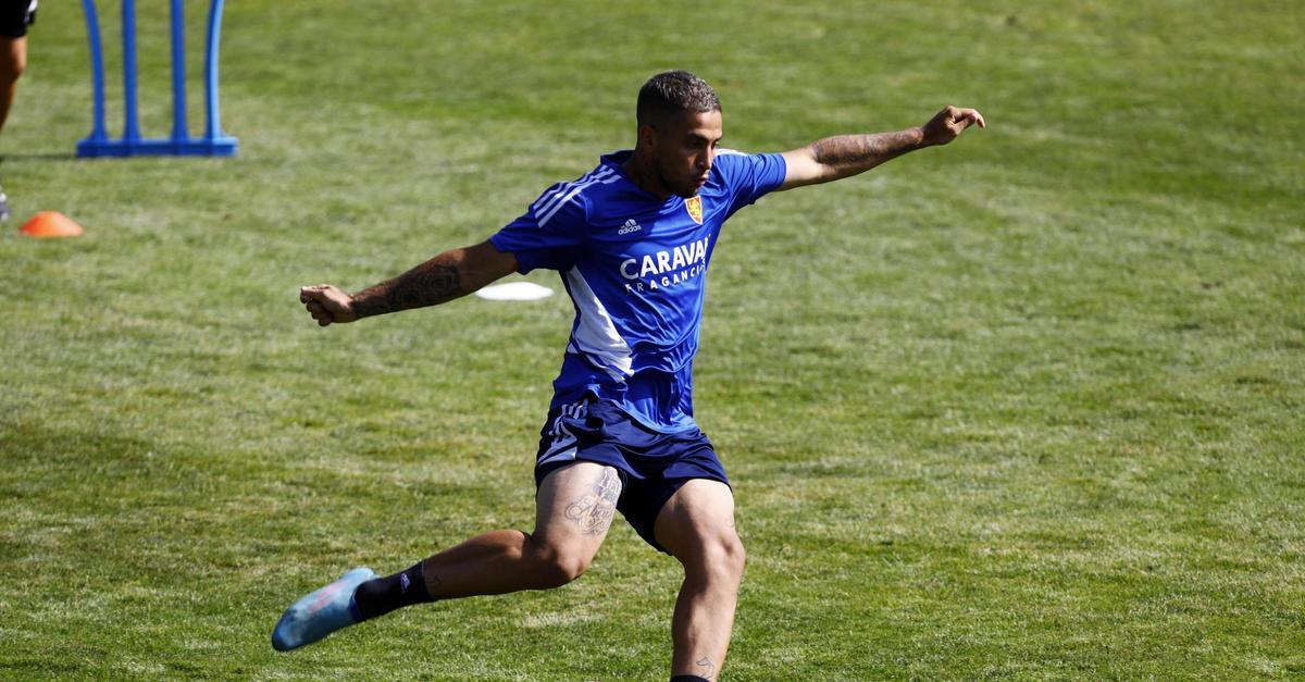 Luis Carbonell, en un entrenamiento con el Real Zaragoza.