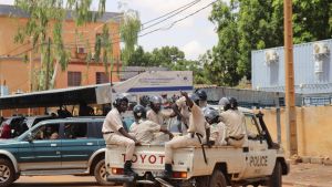 Archivo - Policía de Níger en la capital, Niamey (archivo)