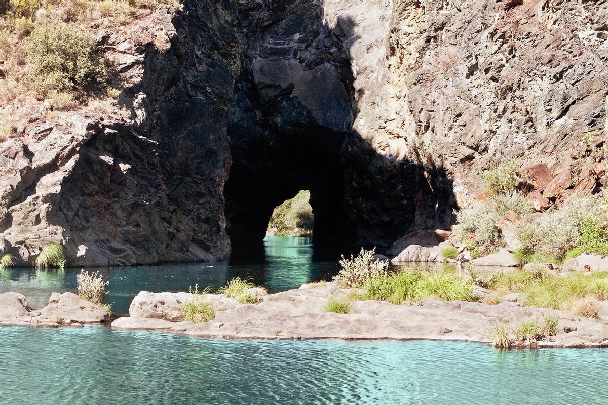 El precioso túnel de Montefurado, aunque creado por la mano del hombre, es un lugar único en la provincia de Lugo