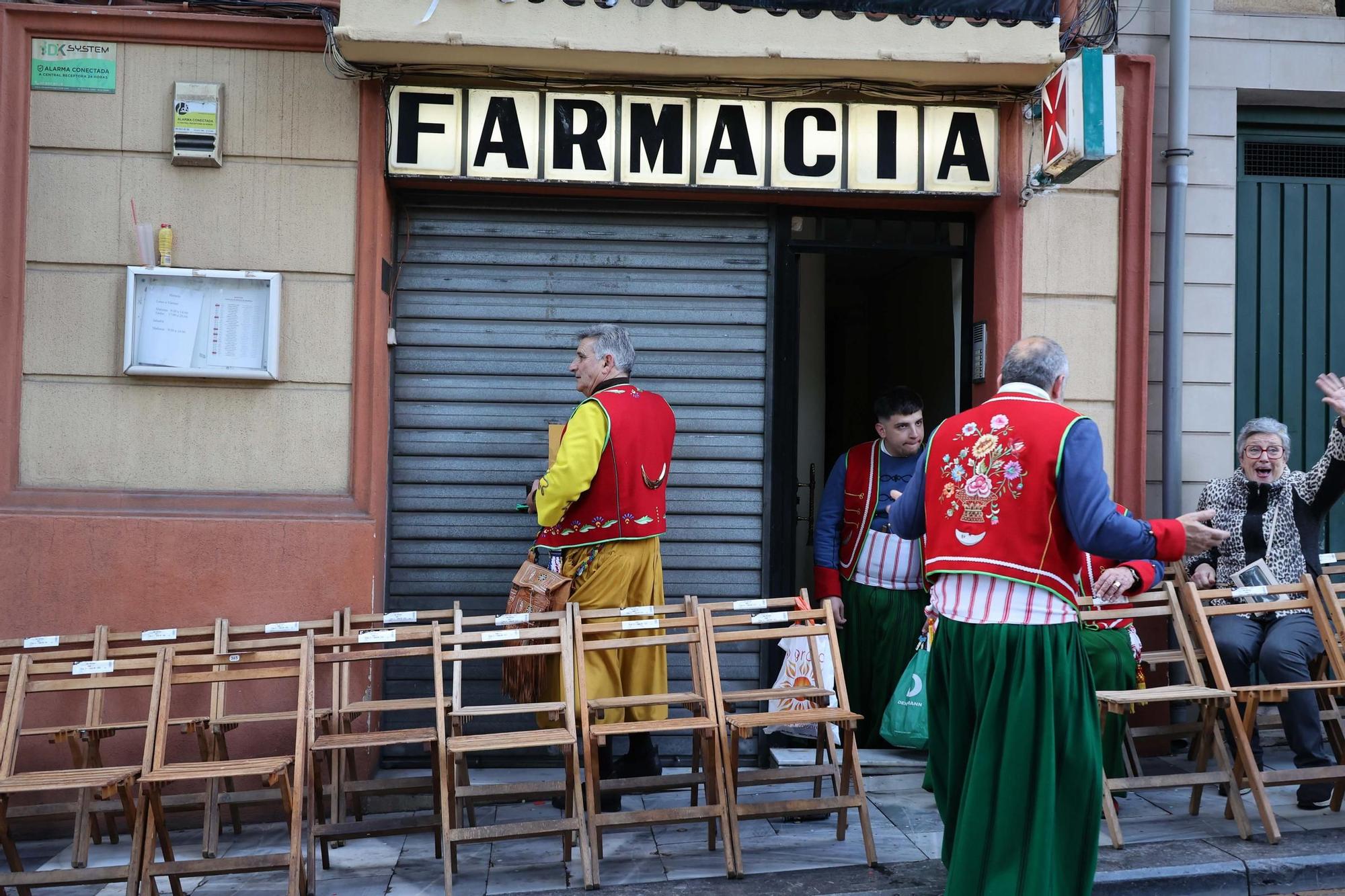 La trilogIa festera de Alcoy despierta con la Diana