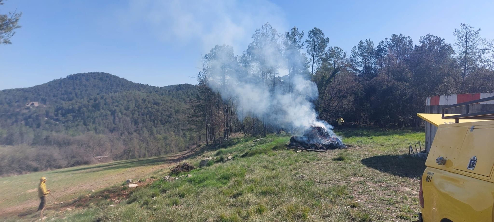 Els cossos d'emergencies fan en un primer exercici conjunt a Avinyó per simular un gran incendi