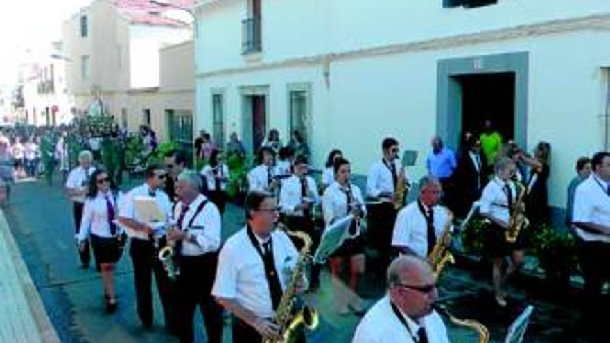 Finalizan las fiestas del Pilar con una procesión