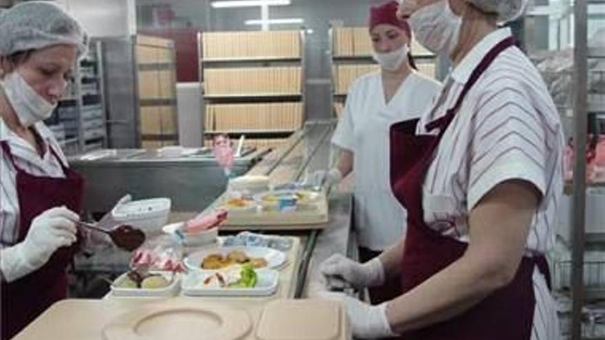 El Hospital de La Plana elabora menús navideños