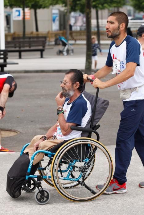 Participantes en la carrera "Dona vida"