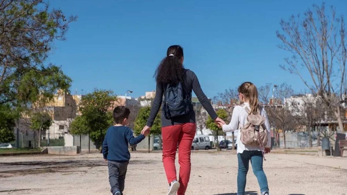 La Seguridad Social puede reconocer hasta cinco años de cotización por el cuidado de hijos