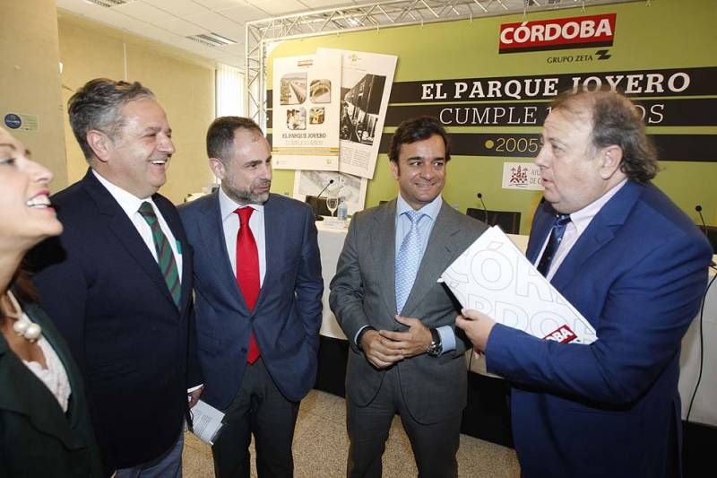 Diario Córdoba presenta la revista del décimo aniversario del Parque Joyero.