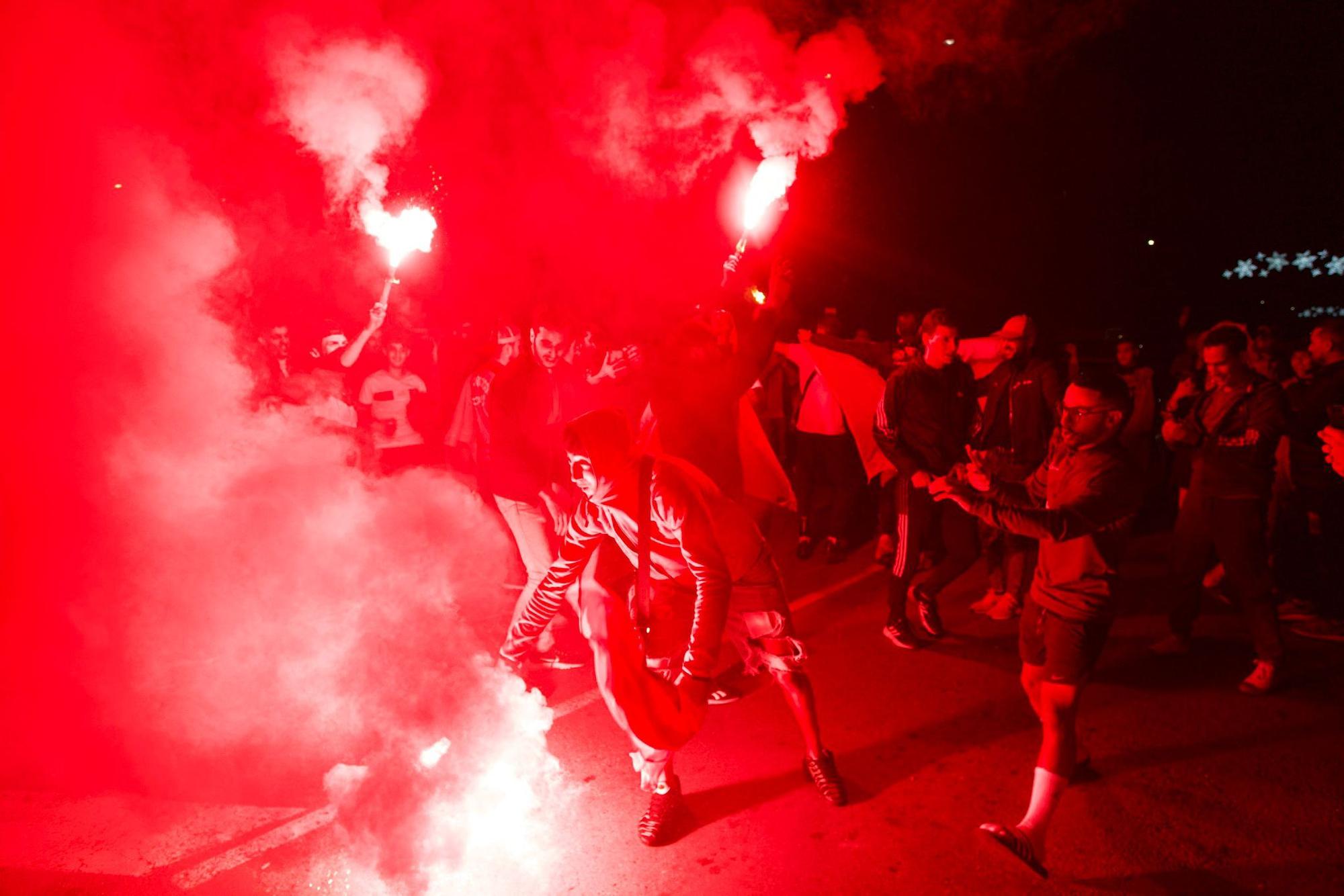 Alegría y celebración en las calles de Alicante tras el España - Marruecos