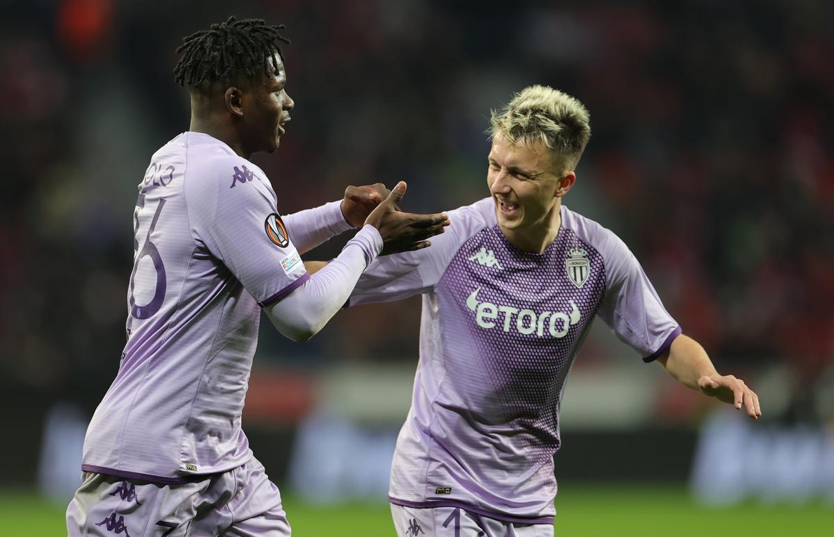 Resumen, goles y highlights del Bayer Leverkusen 2 - 3 Mónaco del partido de ida de los play-offs de Europa League