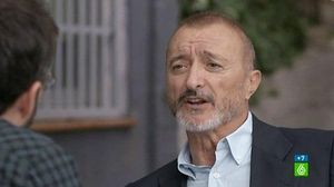 Arturo Pérez-Reverte amb Évole a Ciutat Meridiana (’Salvados’).