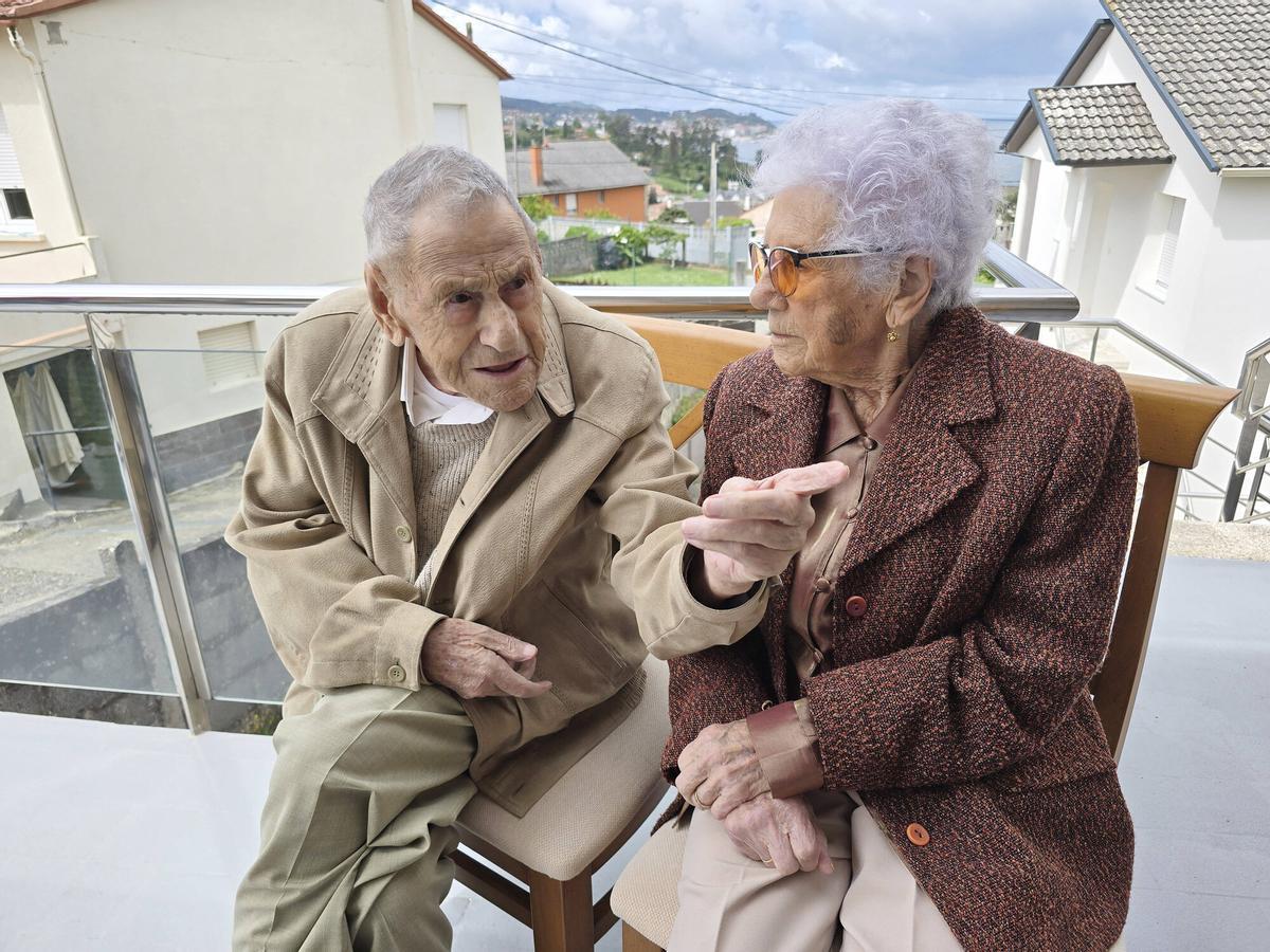 Paco y Carmen, el matrimonio centenario de Nigrán que murió en unos días Paco y Carmen, el matrimonio centenario de Nigrán que murió en unos días