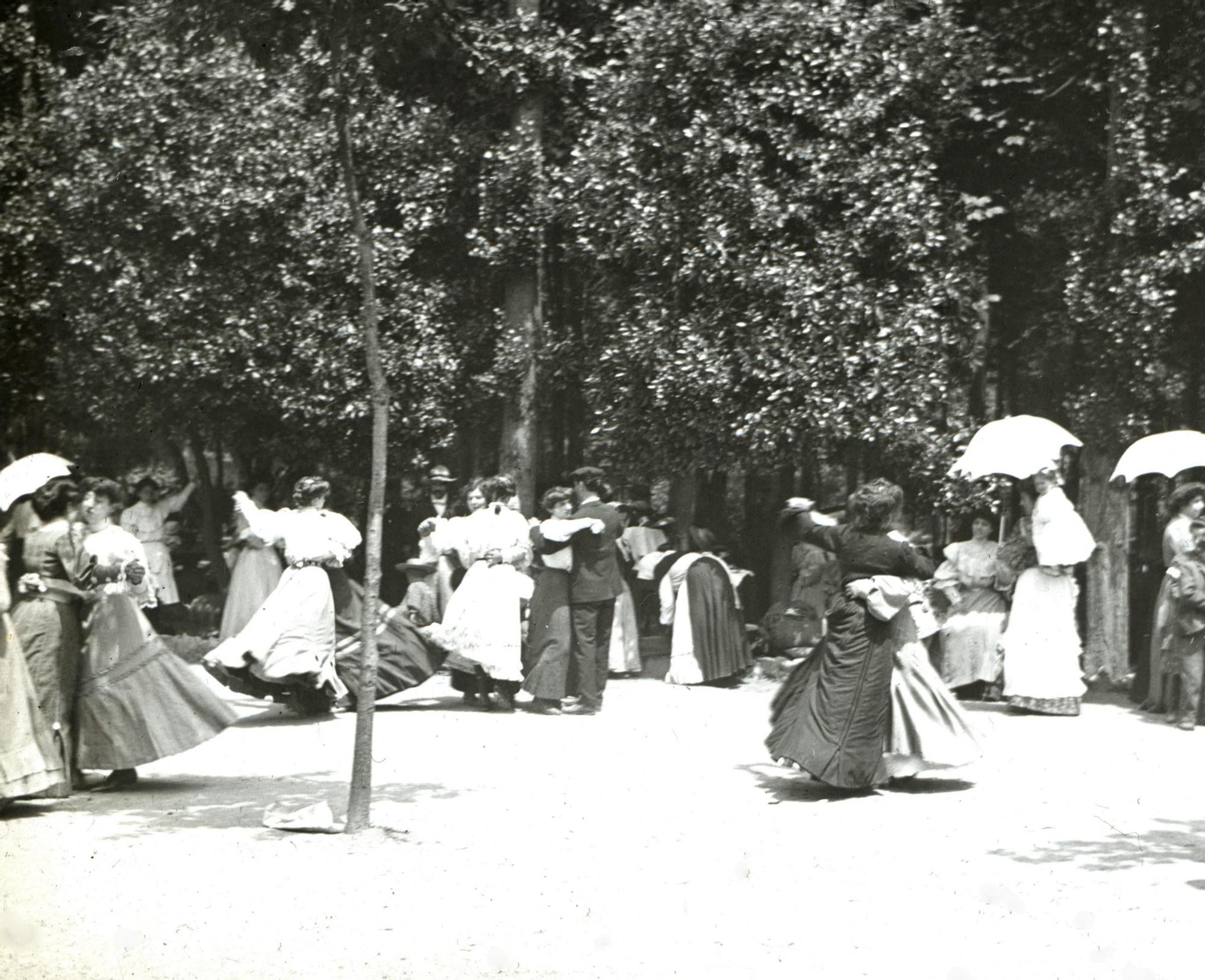 Baile en el Campo S Francisco.jpg